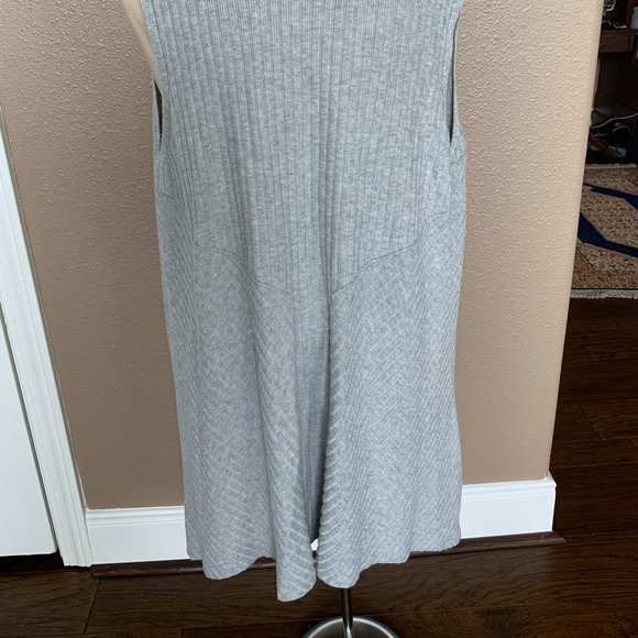 EST 1946 Gray Long Sweater Vest Medium - Picture 5 of 5